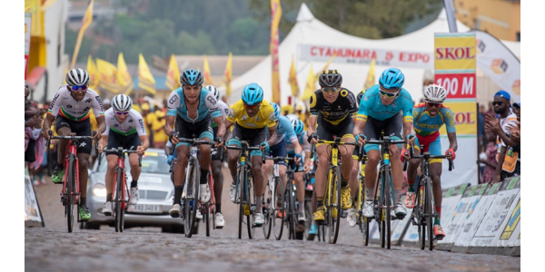 Tilskuernes entusiasme kan sammenlignes med Tour de France!