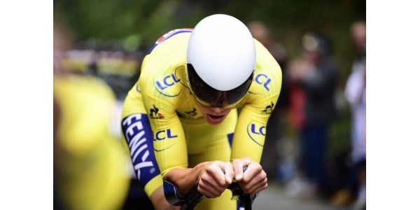 Tour de France S5 Tadej Pogačar slår publikum