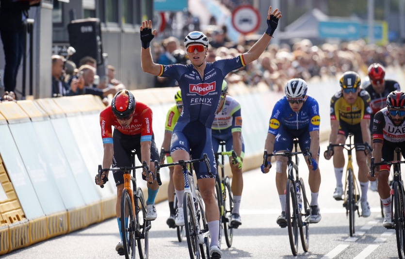 Tim Merlier vinder kaoset i Benelux Tour